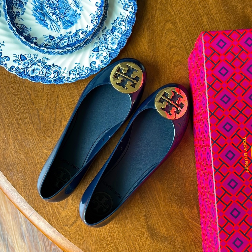 Tory Burch flats. Size 6. VERY dark navy blue, could probably pass as black!